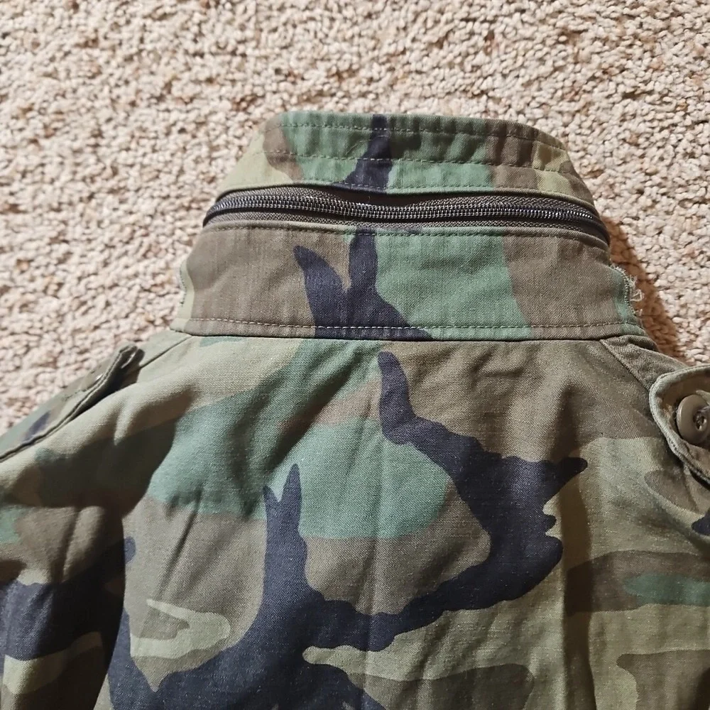 US Army Cold‎ Weather Field Jacket Woodland Camo Men's Medium Regular